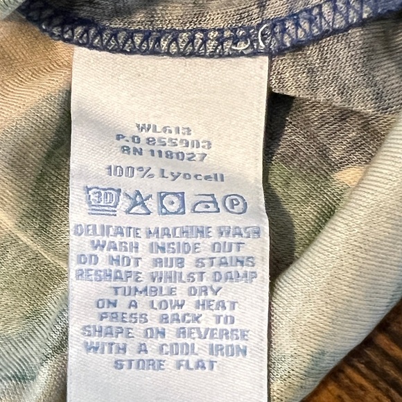 Boden Green Floral Geometric Tunic Top Size 6 WL613‎ - Picture 3 of 6
